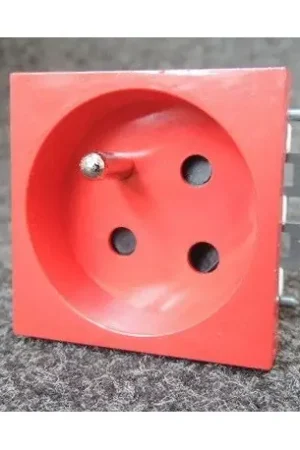 Promotion Prise 2P+T 16A détrompée rouge format 45x45mm à clipser (ss dét.) EUR‘OHM 61411