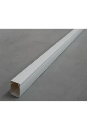 Moulure 25x40mm blanche (au metre) avec couvercle Bon Plan