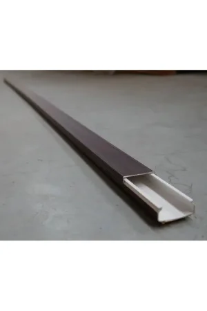 Moulure 40x16mm finition bois Acajou (au mètre) avec couvercle fixation adhesive Offre Du Jour