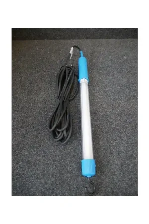 Prix Réduit Baladeuse fluo 8W filaire 230V avec tube T5 6500K et cable 5m H05RNF2x0.75 et crochet intérieur IP20